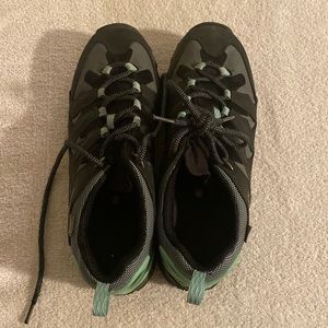 Merrell hiking boots size 9.5